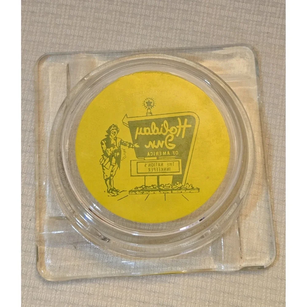 Vintage Holiday Inn Glass Ashtray The Nations Innkeeper Logo Yellow Background